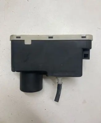 Volkswagen Polo III 6N 6N2 6NF Central locking vacuum pump 6N0962257