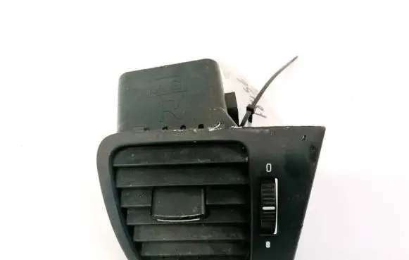 Subaru Legacy Dash center air vent grill