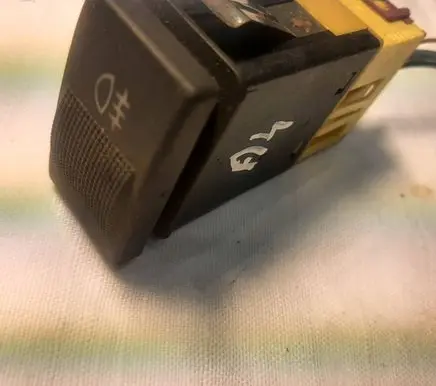 Fog light switch