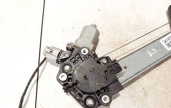 Honda Civic Rear door window regulator motor