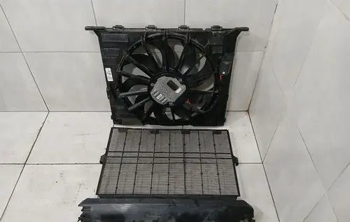 BMW M5 F90 Radiator cooling fan shroud 7953398