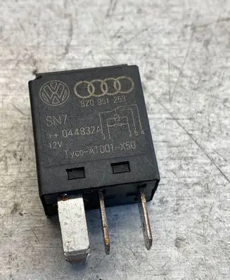 Skoda Roomster (5J) Other relay 8z0951253