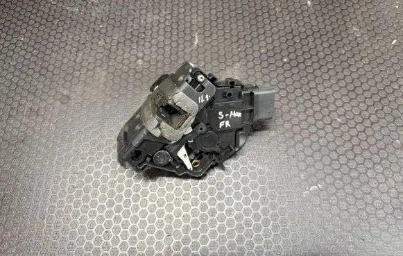 Ford S-MAX Front door lock 8M2AR21812AA A048317 915733