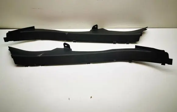 Mercedes-Benz C W204 Rear seat side bottom trim A2046903825