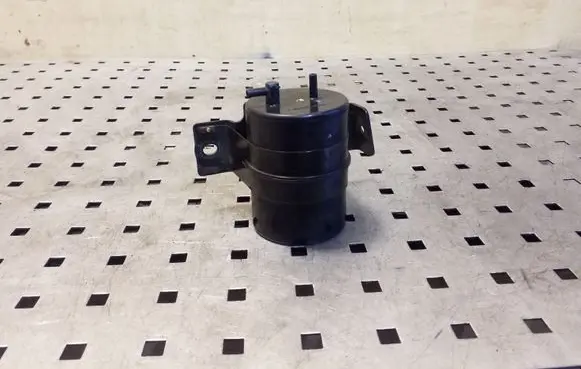 Vacuum air tank