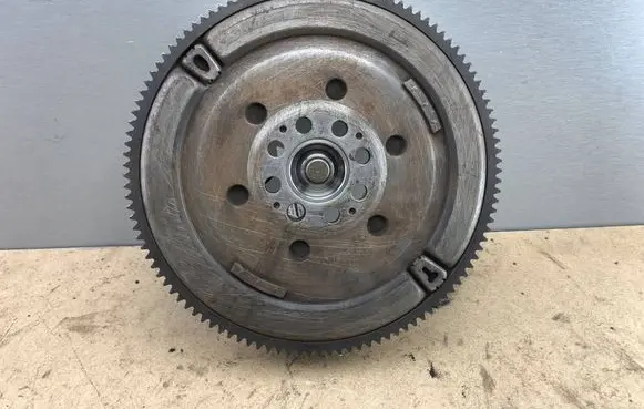 BMW 3 E90 E91 Dual mass flywheel 7565745 21207565745 21217518897