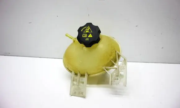 Coolant expansion tank/reservoir
