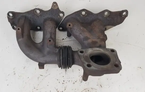 Mazda CX-7 Exhaust manifold