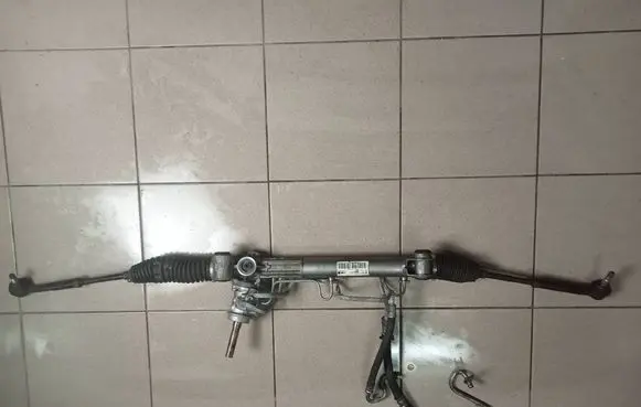 Opel Zafira B Steering rack 13292547