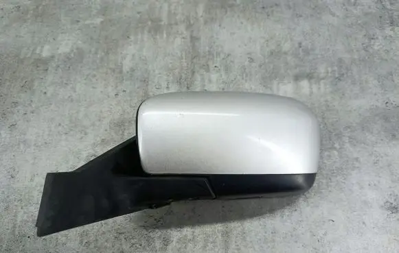 Mazda 5 Front door electric wing mirror