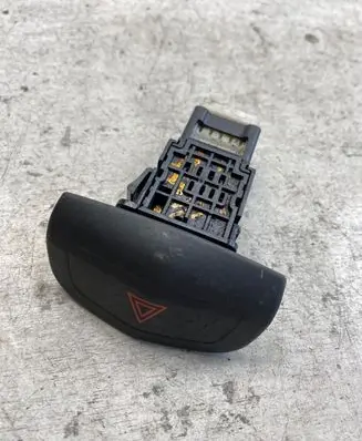 Nissan Primera Hazard light switch 06016