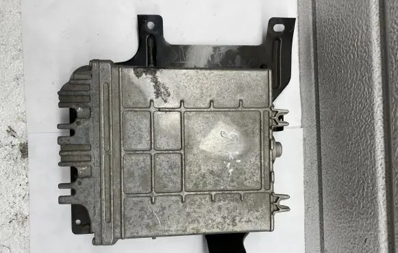 Volkswagen Sharan Engine control unit/module 012E599