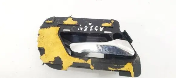 Mercedes-Benz C W202 Front door interior handle 2027600261