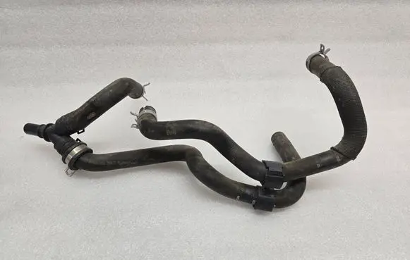 Volvo XC40 Engine coolant pipe/hose 32138587