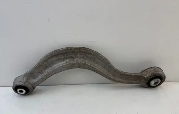 Audi Q7 4M Rear upper control arm/wishbone 4M0505372