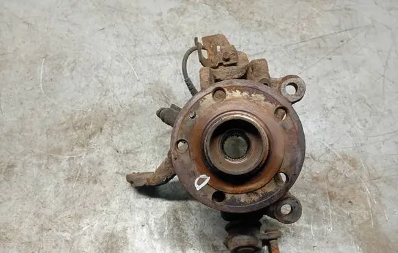 Seat Toledo III (5P) Front wheel hub spindle knuckle