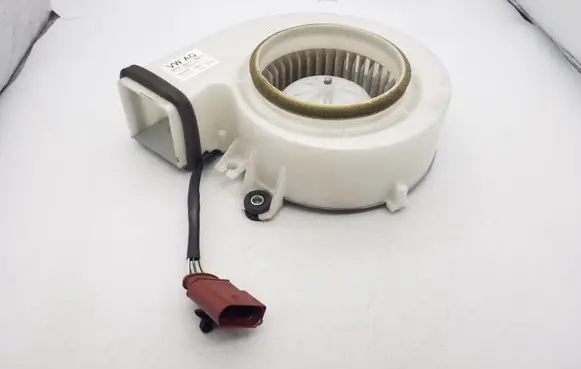 Volkswagen Jetta VI Hybrid/electric vehicle battery fan 7P0907463 1173002891