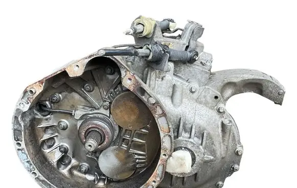 Manual 5 speed gearbox