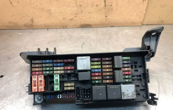 Mercedes-Benz ML W164 Fuse module A1645451740