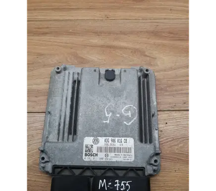 Volkswagen Golf V Engine control unit/module 03G906016CB 1039S06216 0281011900