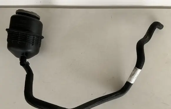 Audi A4 S4 B8 8K Power steering fluid tank/reservoir 4F0422371D 8K0422891K