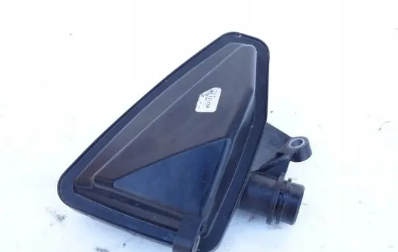 Mercedes-Benz R W251 Intake resonator A6421400087