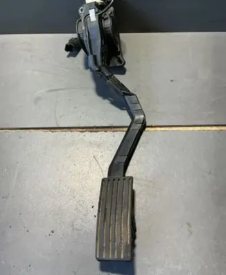 Peugeot 407 Accelerator throttle pedal F00C3E2429