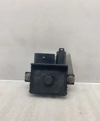BMW 5 E60 E61 Glow plug pre-heat relay 79800003