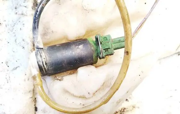 Peugeot 206 Windscreen/windshield washer pump