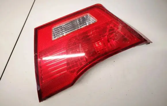 KIA Magentis Tailgate rear/tail lights