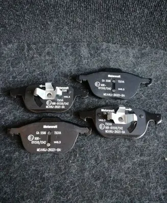 Ford C-MAX II Brake pads (front) 1820037