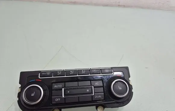 Volkswagen PASSAT CC Climate control unit 5K0907044AK