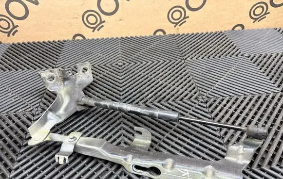 Volvo XC90 Engine bonnet/hood hinges 31352878