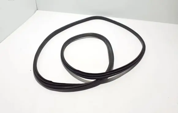 Volkswagen Amarok Front door rubber seal 2H0837911J