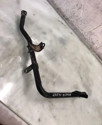 Engine coolant pipe/hose