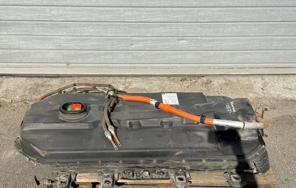 Mitsubishi Outlander Hybrid / electric car battery 9450B294