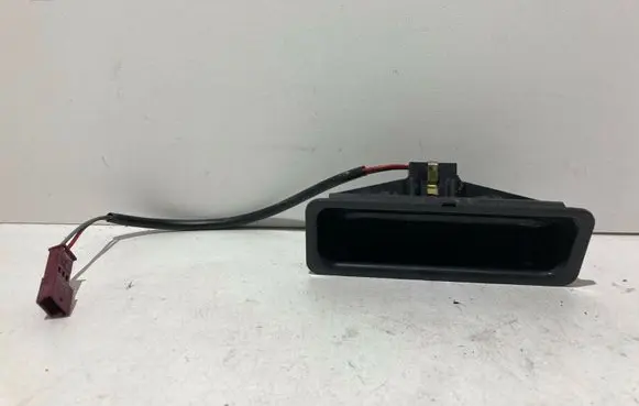 BMW 5 E60 E61 Tailgate opening switch 8168035