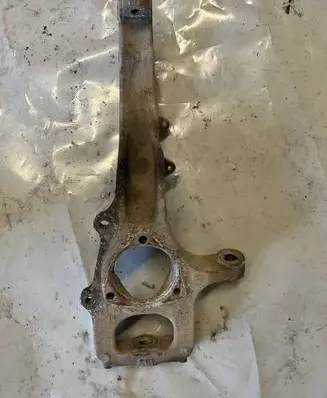 Jeep Grand Cherokee (WK) Front wheel hub spindle knuckle