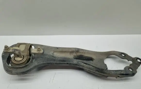 Chrysler Pacifica Rear control arm 68470298AA 68470298