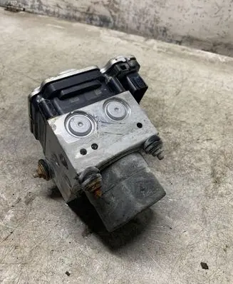 Nissan Qashqai J12 ABS Pump 3330A20015