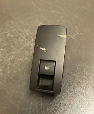 Opel Insignia A Electric window control switch 13222231