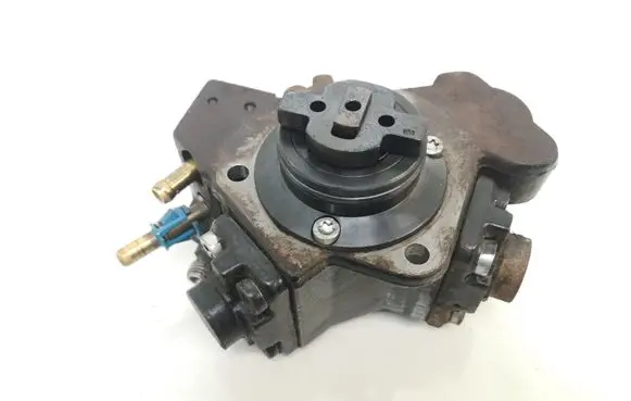 Opel Astra H Fuel injection high pressure pump 55206489 0445010157 0928400680