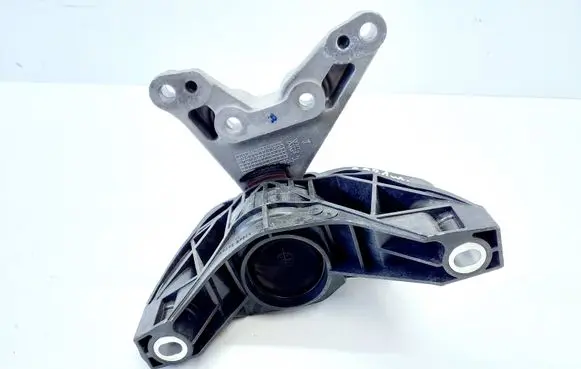 Engine mount bracket