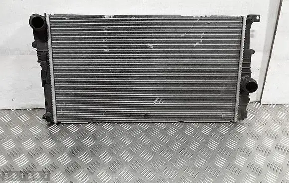 BMW 4 F32 F33 Coolant radiator 8672102