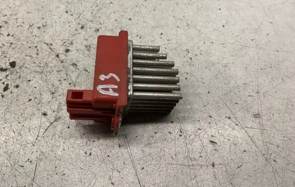 Audi A3 S3 8P Heater blower motor/fan resistor 657364M 5DS00646701 1J0907521