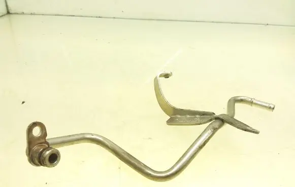 Volkswagen PASSAT B7 Engine coolant pipe/hose 03C121469D
