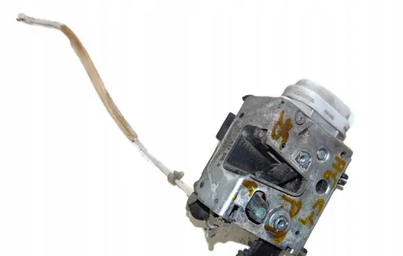Audi A6 S6 C4 4A Front door lock