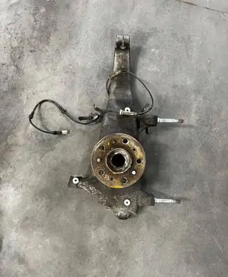 BMW M5 F90 Front wheel hub spindle knuckle 31107857011 7857011