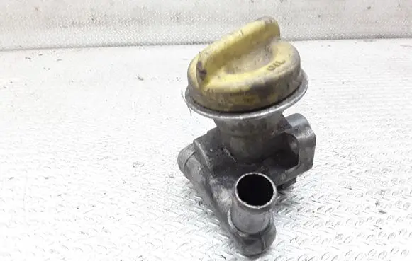 Opel Vectra C Oil filler cap 55195251