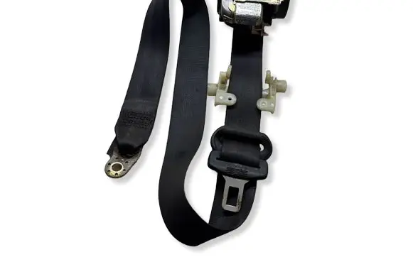 Audi A4 S4 B5 8D Front seatbelt 8D0857705D